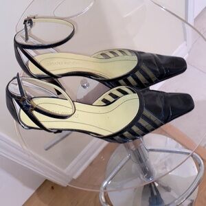 Bisou Bisou  heels, black, nylon mesh inserts / ankle straps w/ buckles 🖤🖤